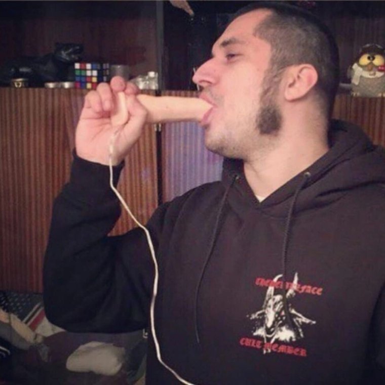 Рэпер Паша техник