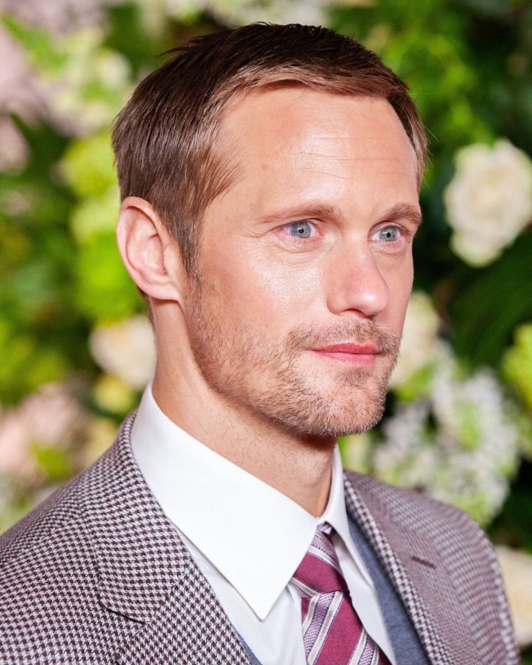 Алекс Скарсгард вампир