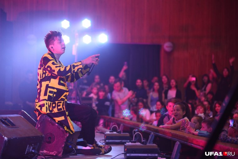 Девушка Элвина Грея 2020