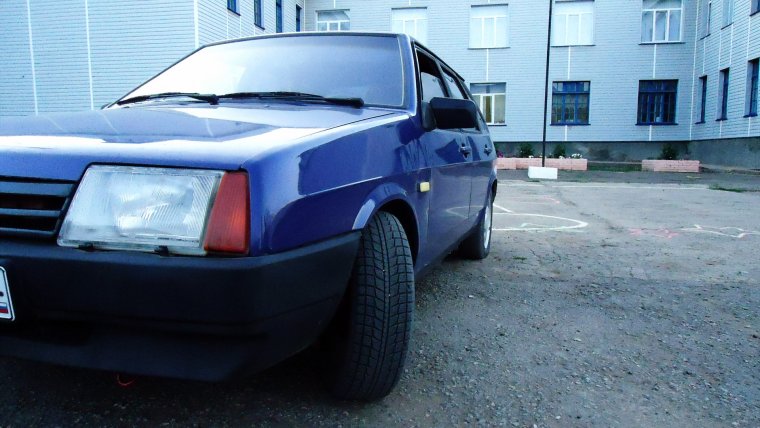 ВАЗ 2108 сбоку