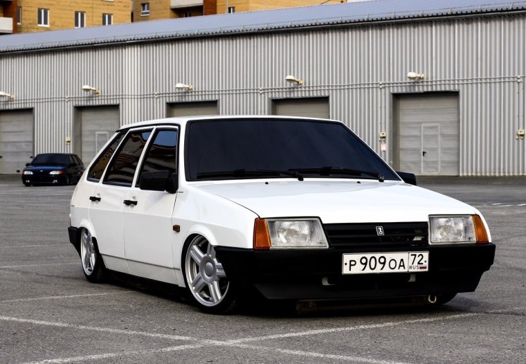 ВАЗ 2109 белая опер