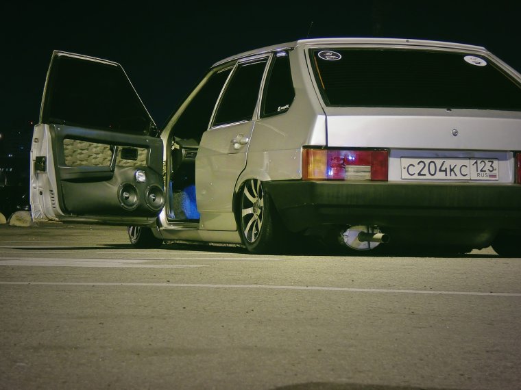 ВАЗ 21099 бандитка белая