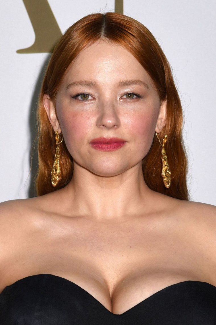 Хейли Беннетт 2022