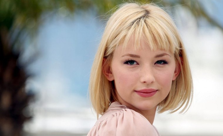 Хейли Беннетт hot