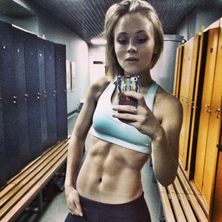 Анна кошмал в свадебном платье