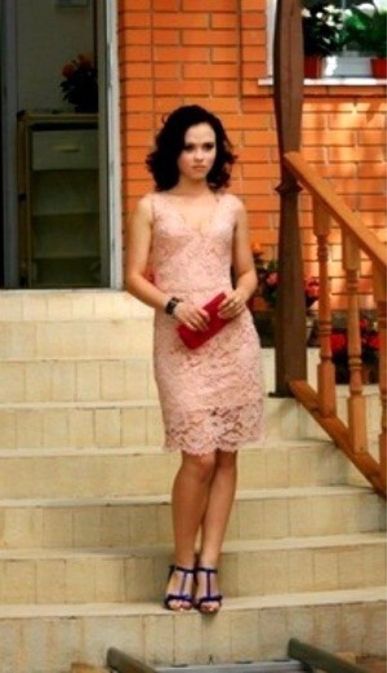 Анна кошмал в купальнике Сваты 6