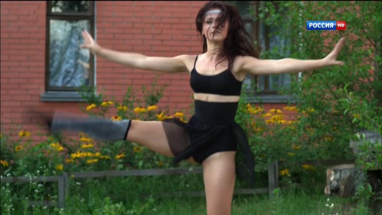 Анна кошмал с открытым ртом