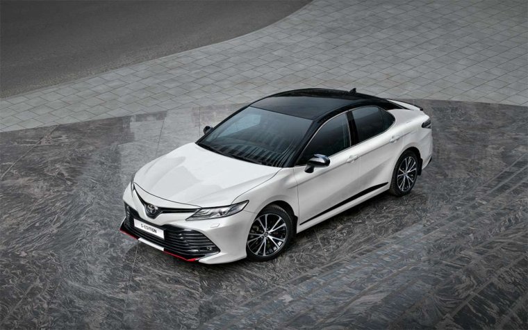 Toyota Camry 2015 White