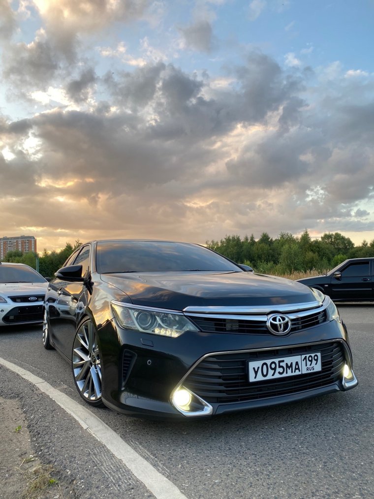 Toyota Camry 2016 белая