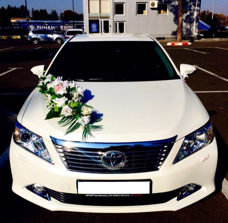 Toyota Camry 70 белый перламутр