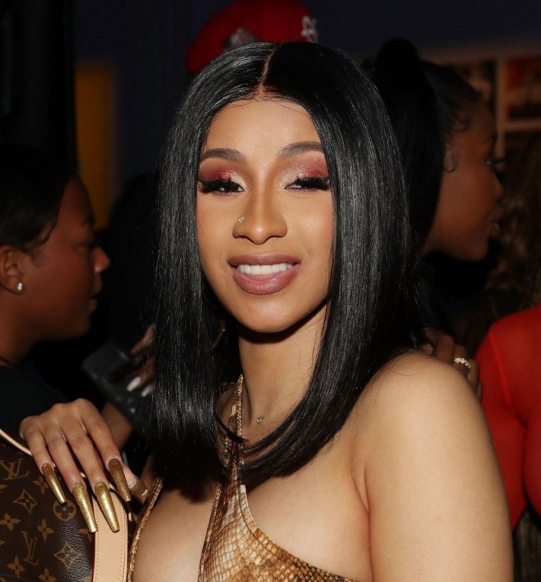 Карди би онлифанс сливы