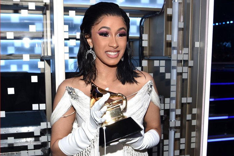 Карди би обложка