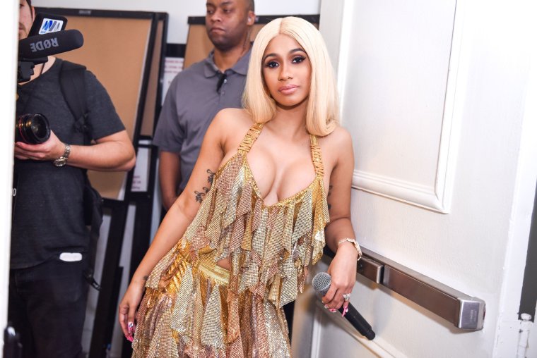 Рэпер карди би