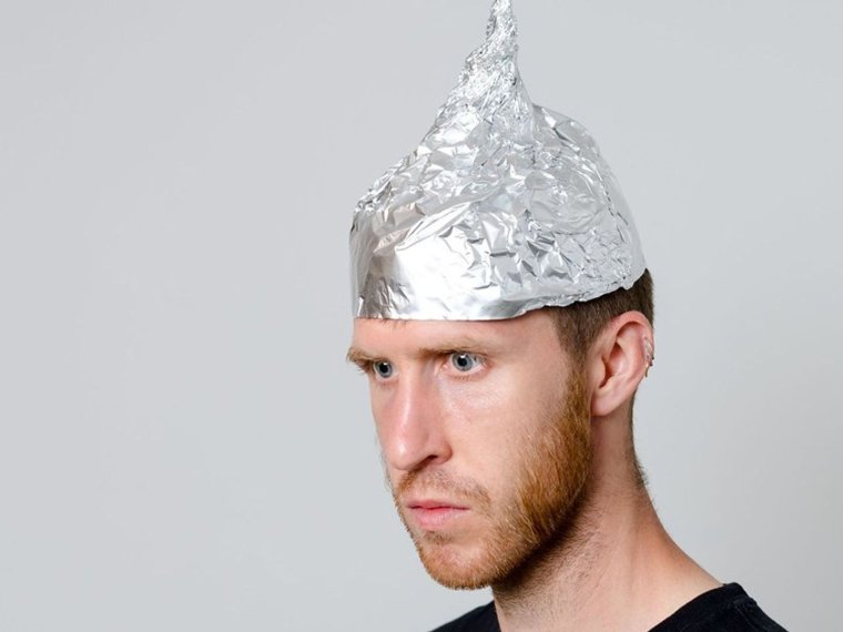 Шапочка из фольги