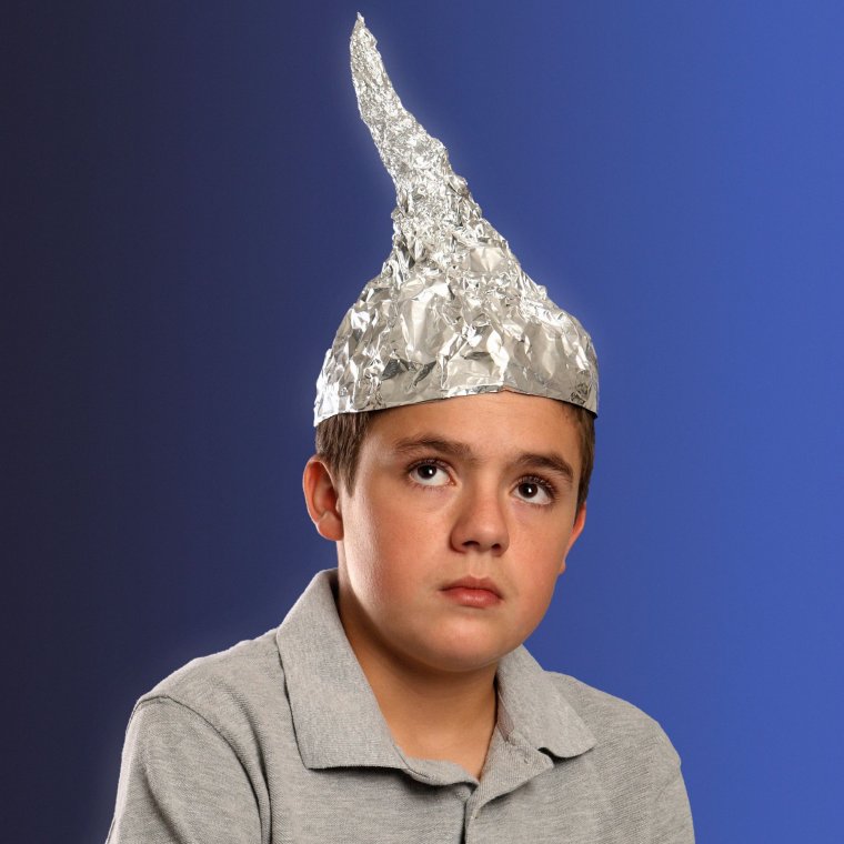 Шапка из фольги