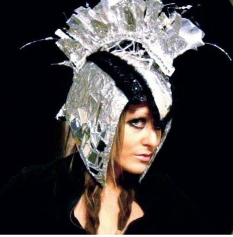 Шляпка из фольги