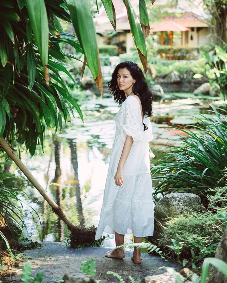 Аружан Джазильбекова ноги