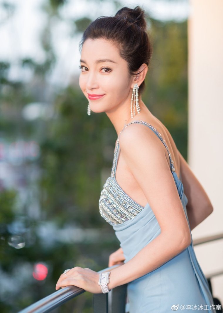 Ли Бинбин фото 2017