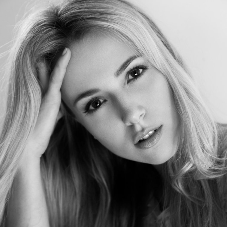 Джессика Алона