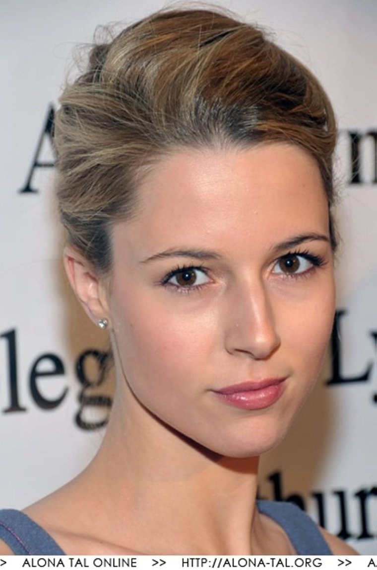 Алона Тал 2020