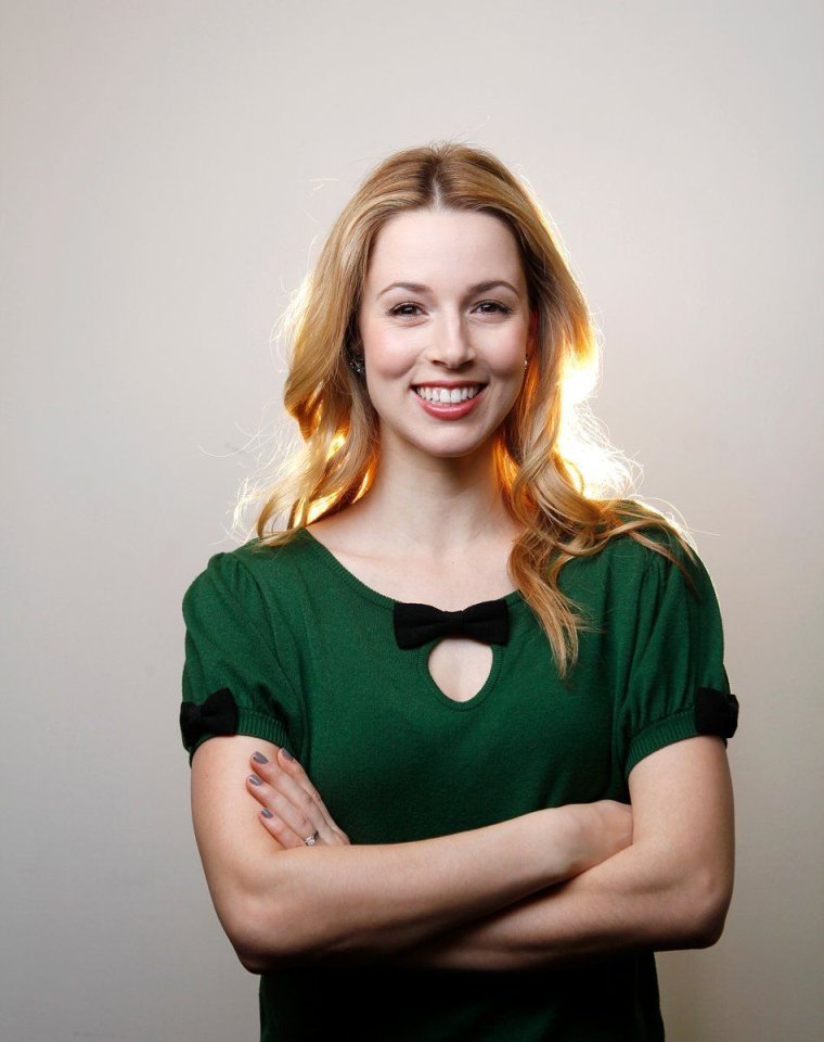 Алона Тал feet