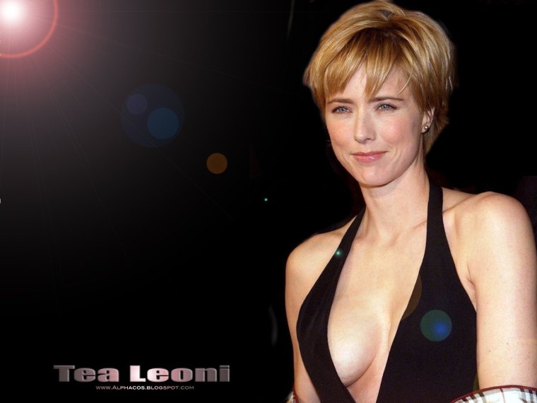 Теа Леони в молодости