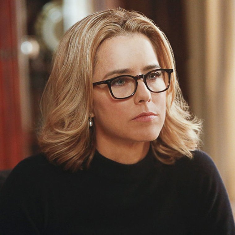 Стрижка Теа Леони