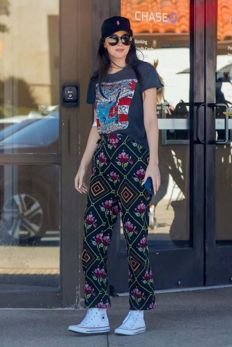 Дакота Джонсон пластика