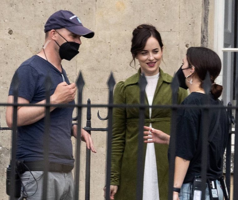 Дакота Джонсон топлес