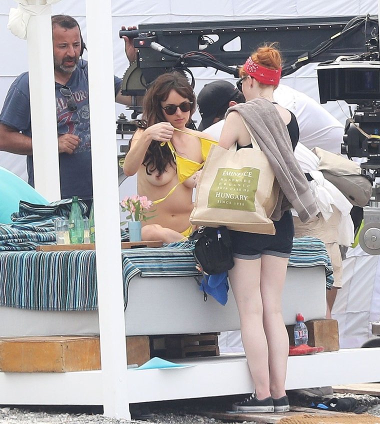 Дакота Джонсон слив