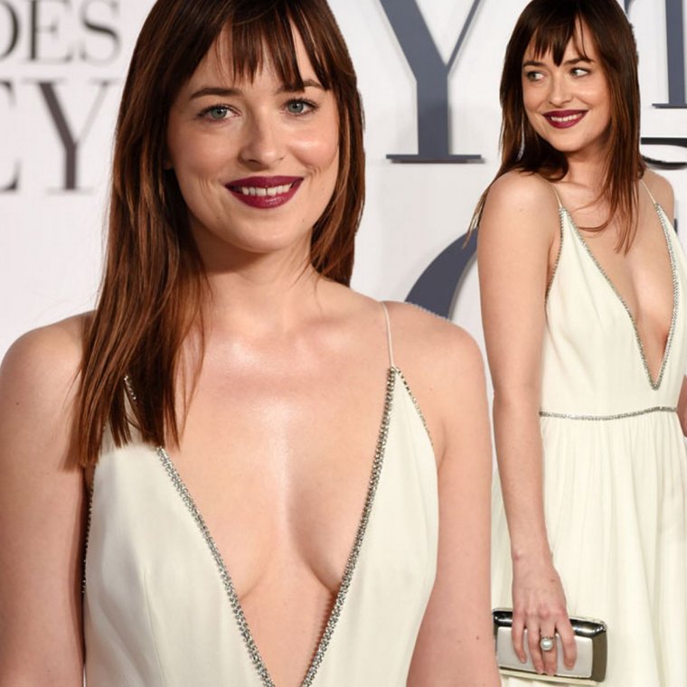 Дакота Джонсон грудь