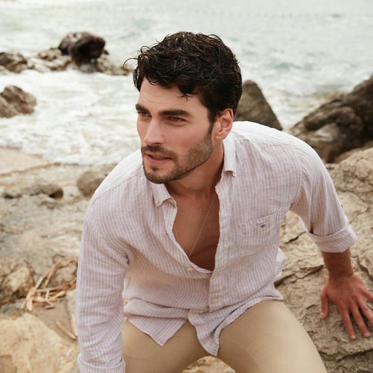 Акын акынёзю турецкий актёр