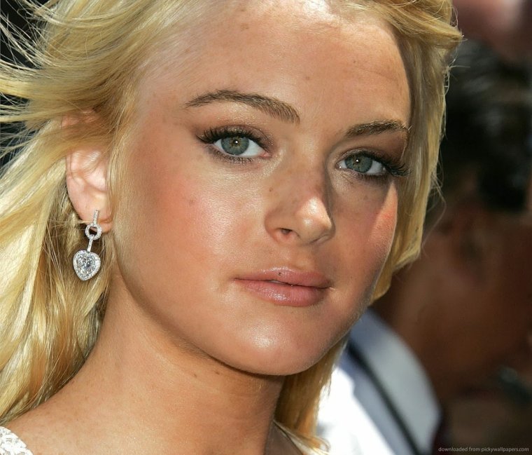 Линдси Лохан глаза