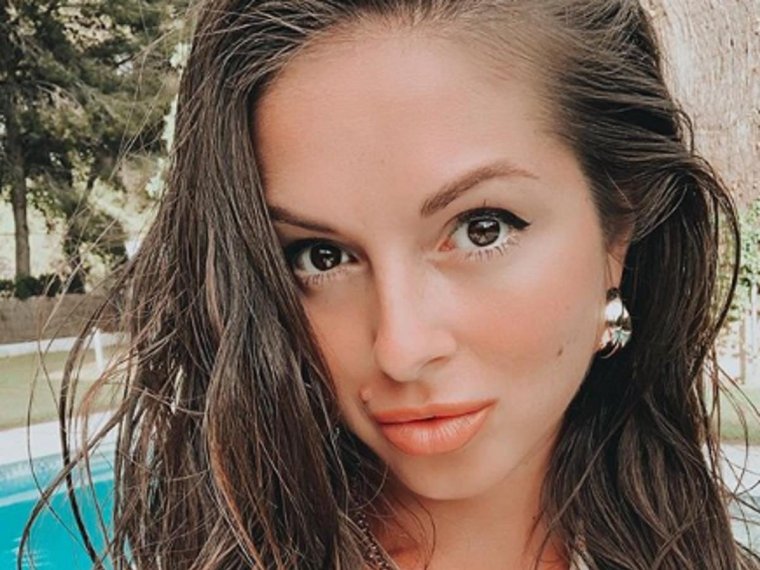 Имя дочери Нюши певицы