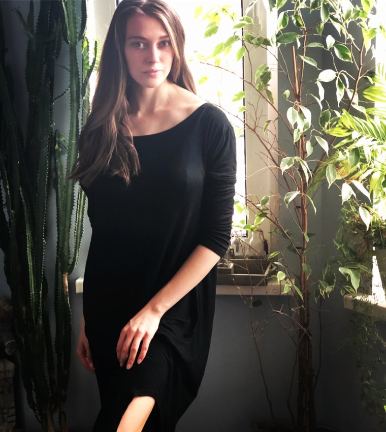 Александра Никифорова актриса ноги