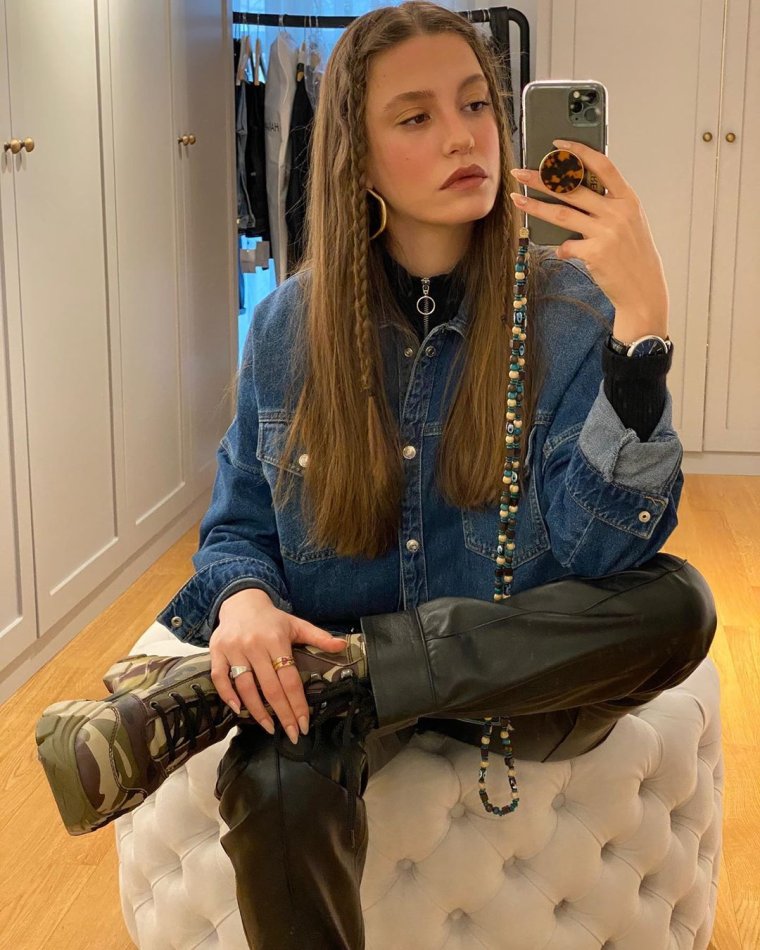 Серенай Сарыкая красная дорожка