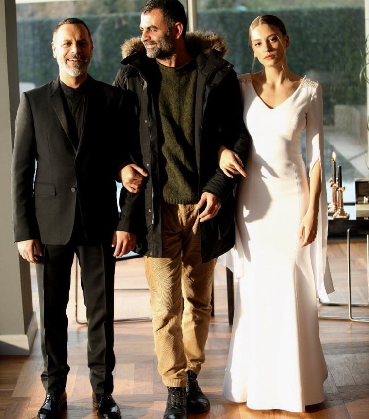 Серенай Сарыкая мира