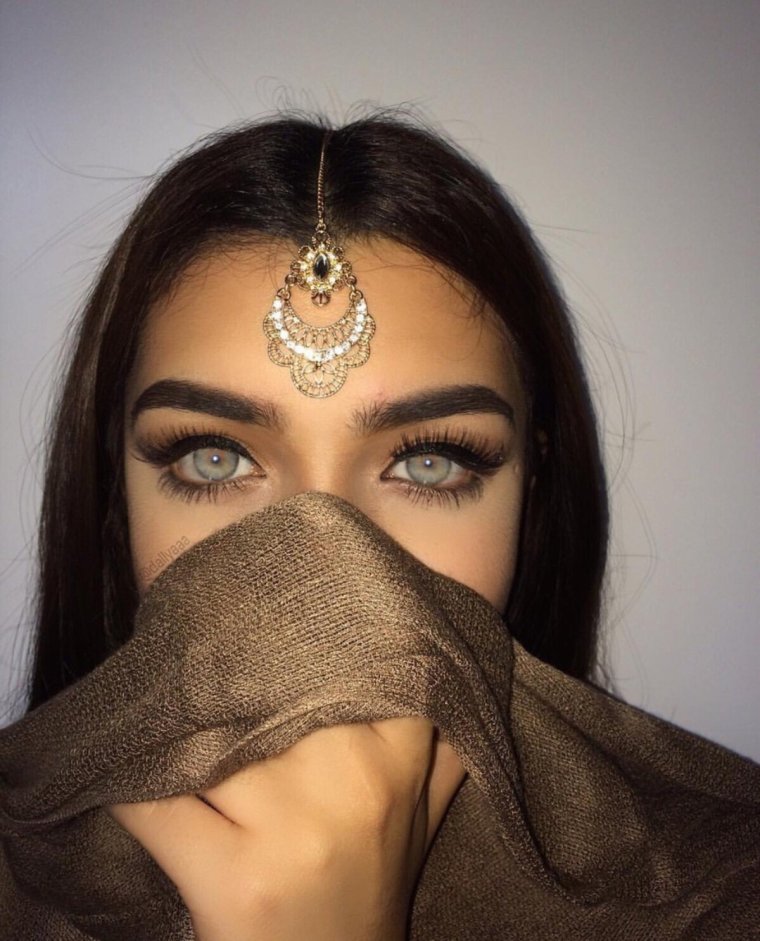 Сабина Байсакова восточные глаза