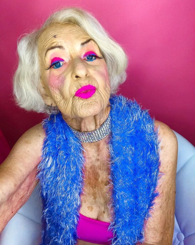 Бабуля 92 года Хелен рут