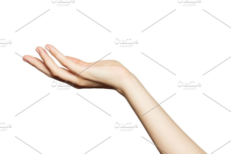 Руки тянутся друг к другу