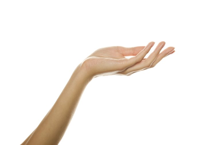 Кисти рук женщины