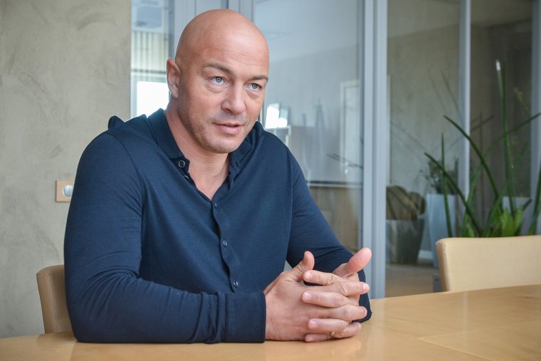 Олег Новиков жена