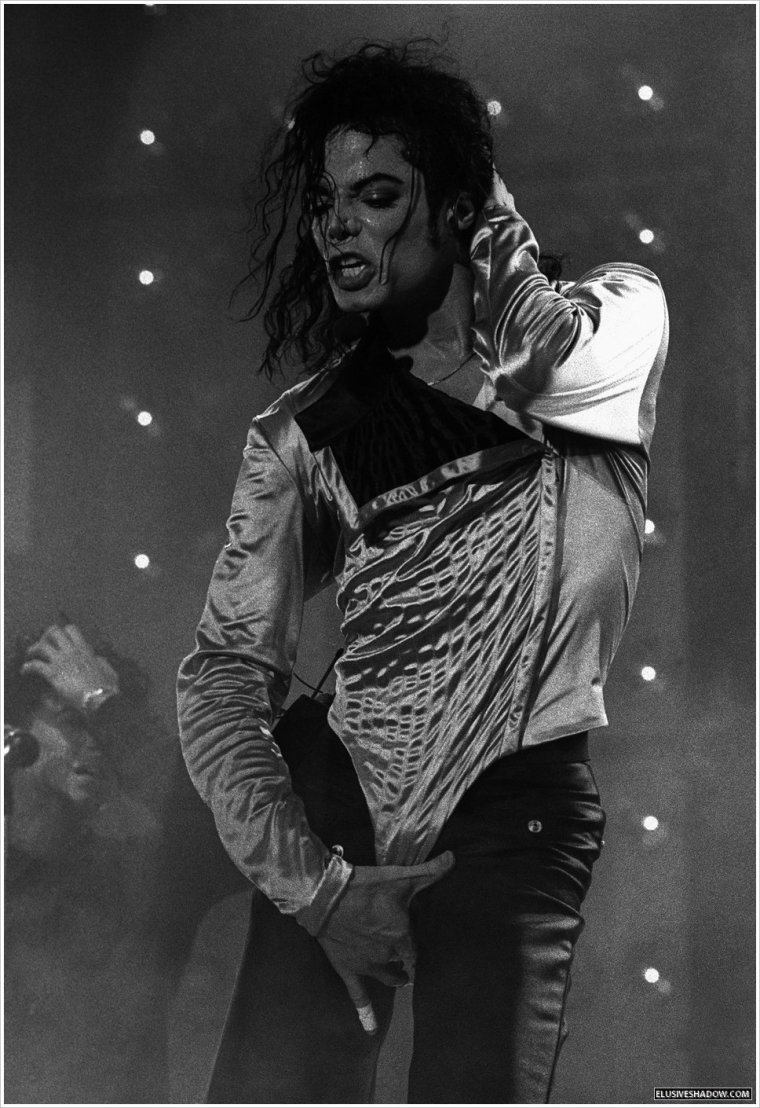 Мёртвый Майкэл Джексон