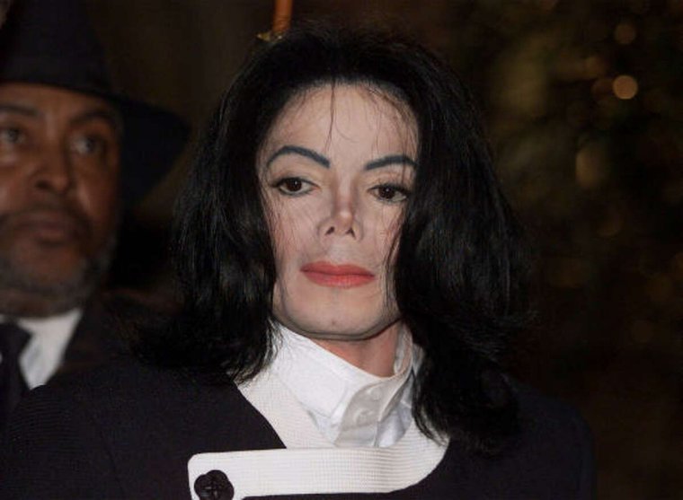 Майкл Джексон в 2009 мертвый