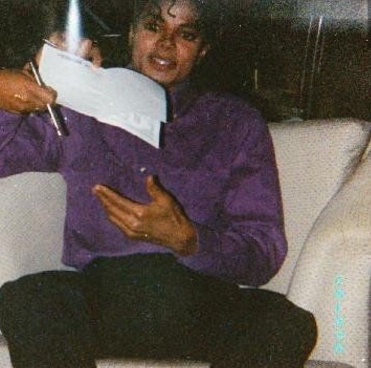 Майкл Джексон в самолете