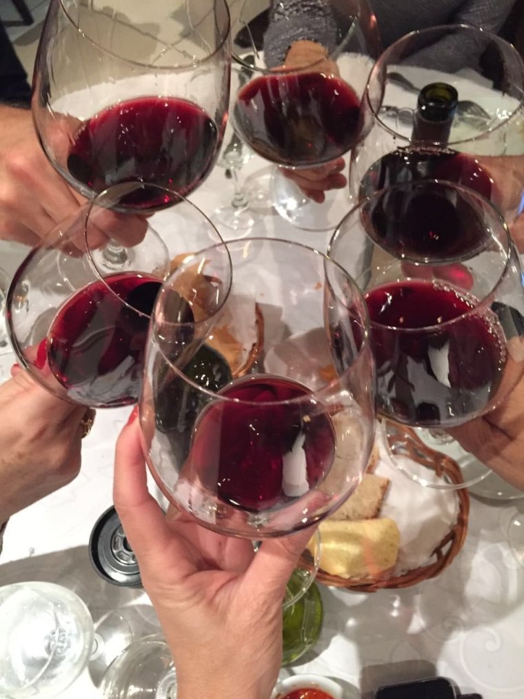 Посиделки с вином