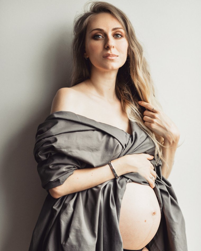 Каринв Зверева («однажды в России»)