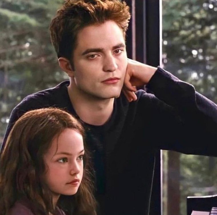 Маккензи Фой 2020