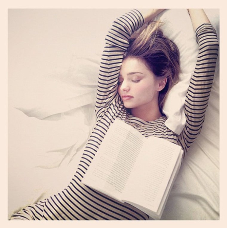 Ринг герл Tecate Janira Kremets