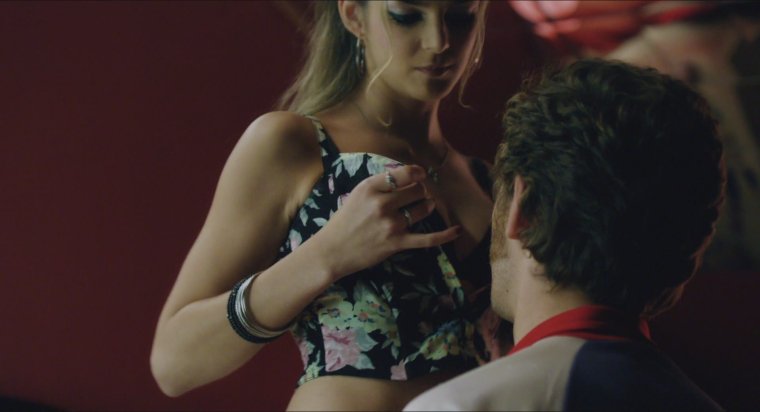 Диана Моралес в бикини